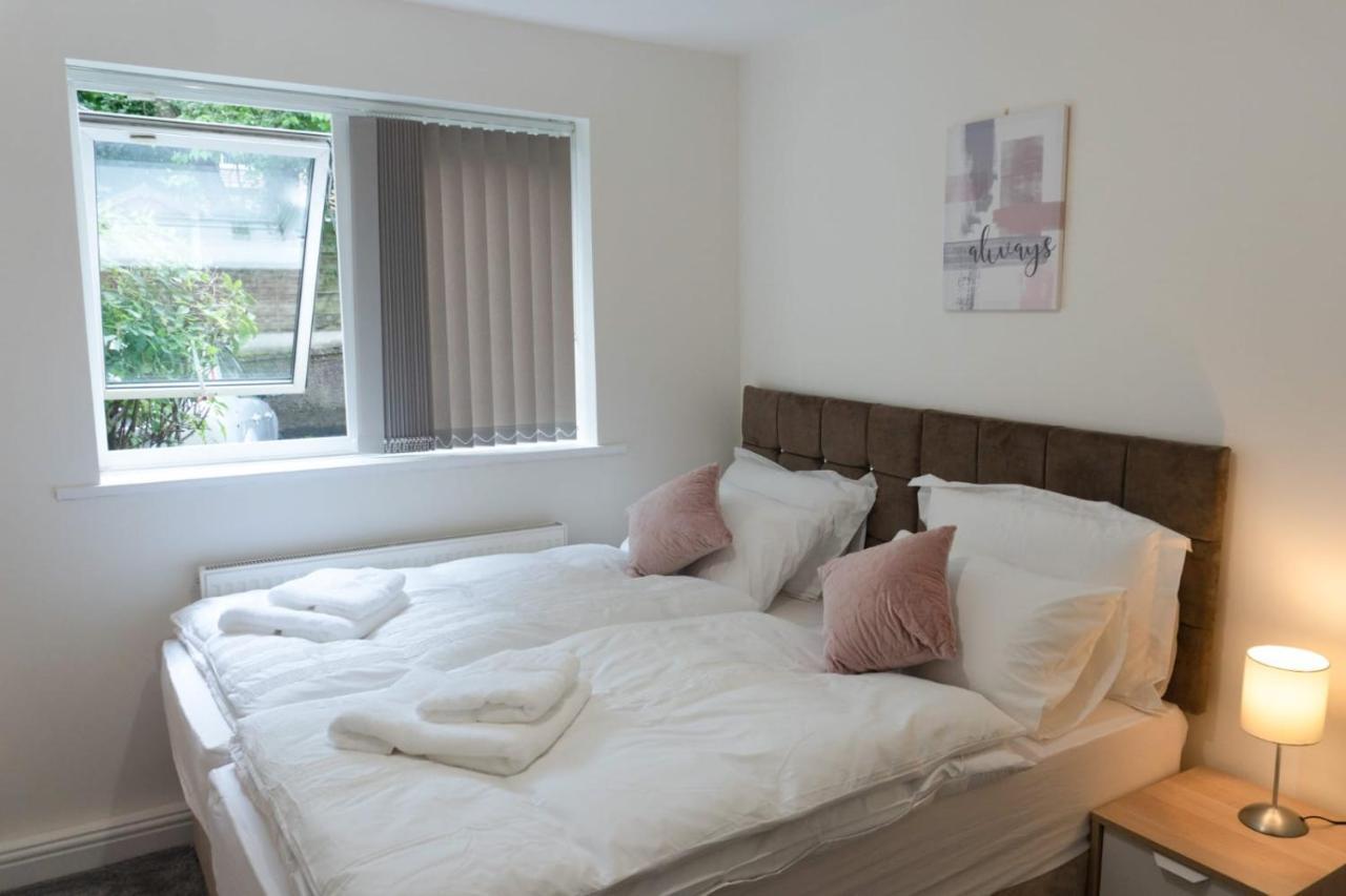Gorgeous Ground Floor Apartment + Free Parking แมนเชสเตอร์ ภายนอก รูปภาพ
